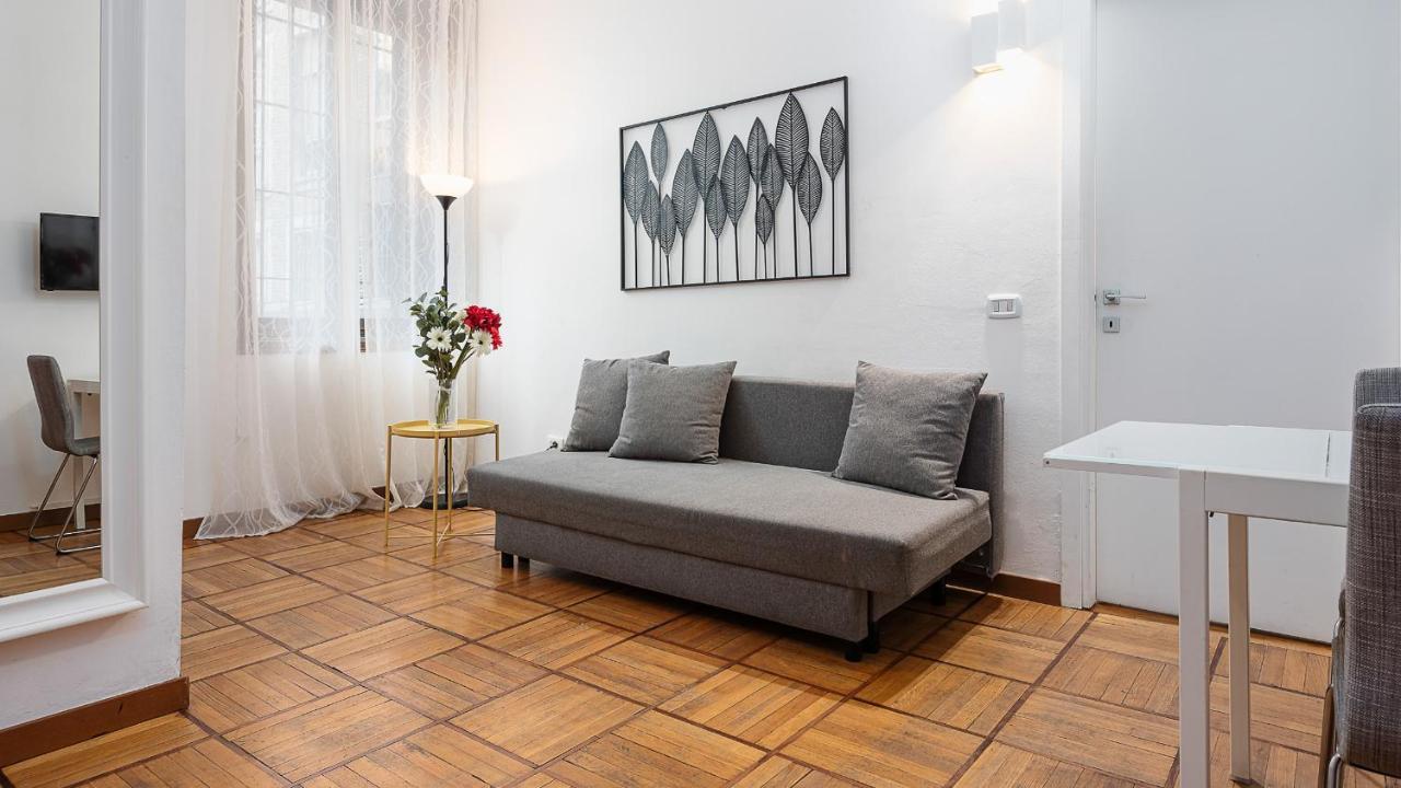 Italianway - Galleria Unione Apartment Milano Ngoại thất bức ảnh